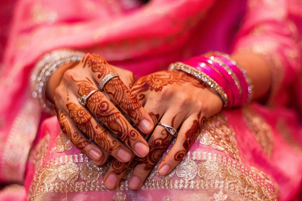 hand, indian wedding, heena-3952383.jpg